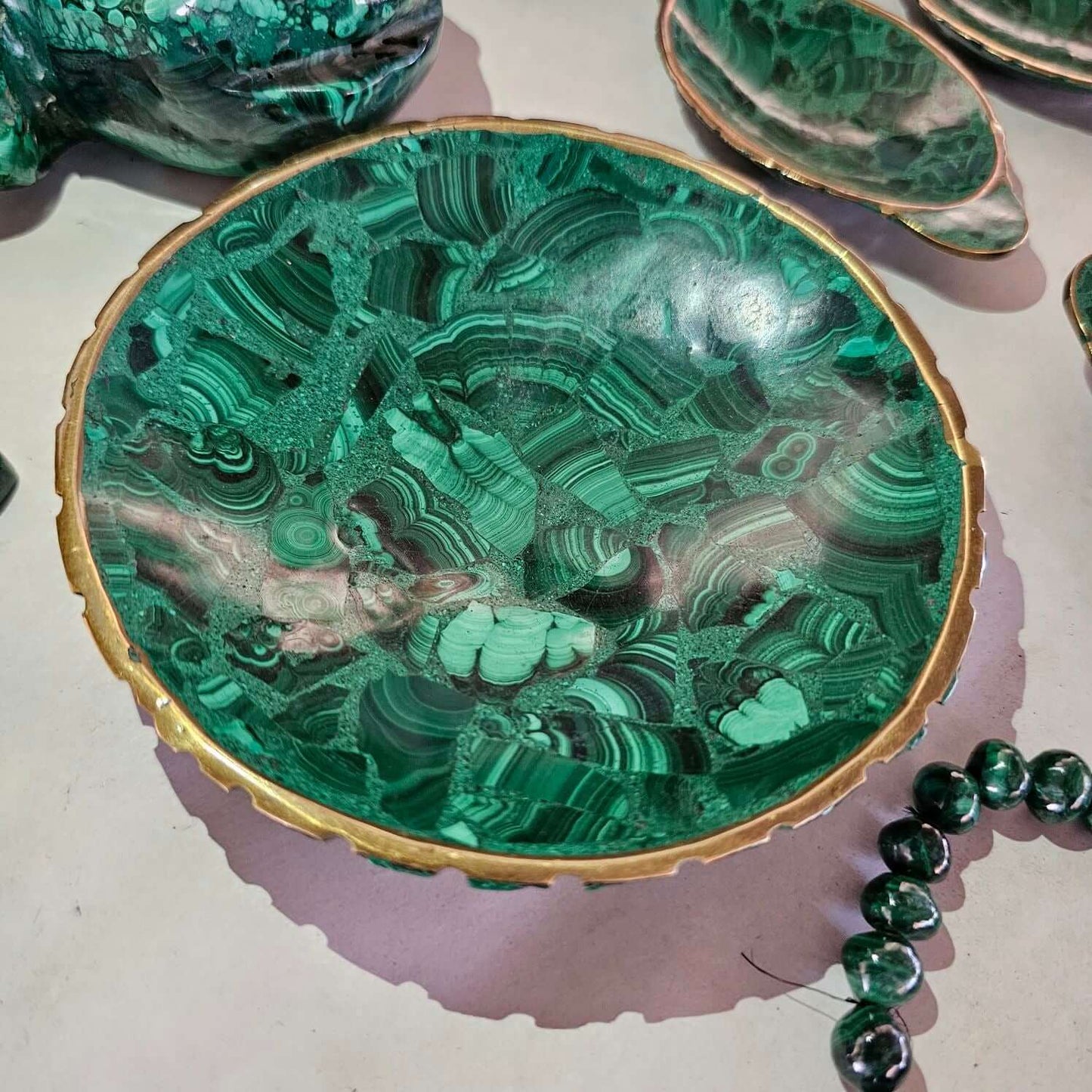 Image of a bowl made from malachite 03